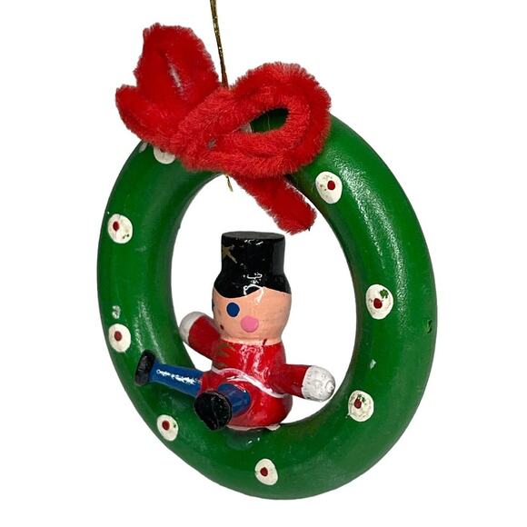 Vintage Wooden Wreath with Toy Soldier Christmas Ornament - Picture 8 of 9